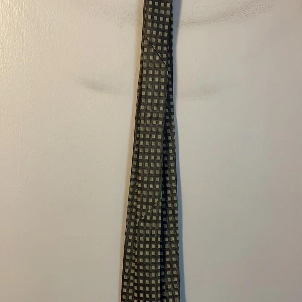 Versace Gray Silver Geometric Design Medusa Head Logo Silk Tie